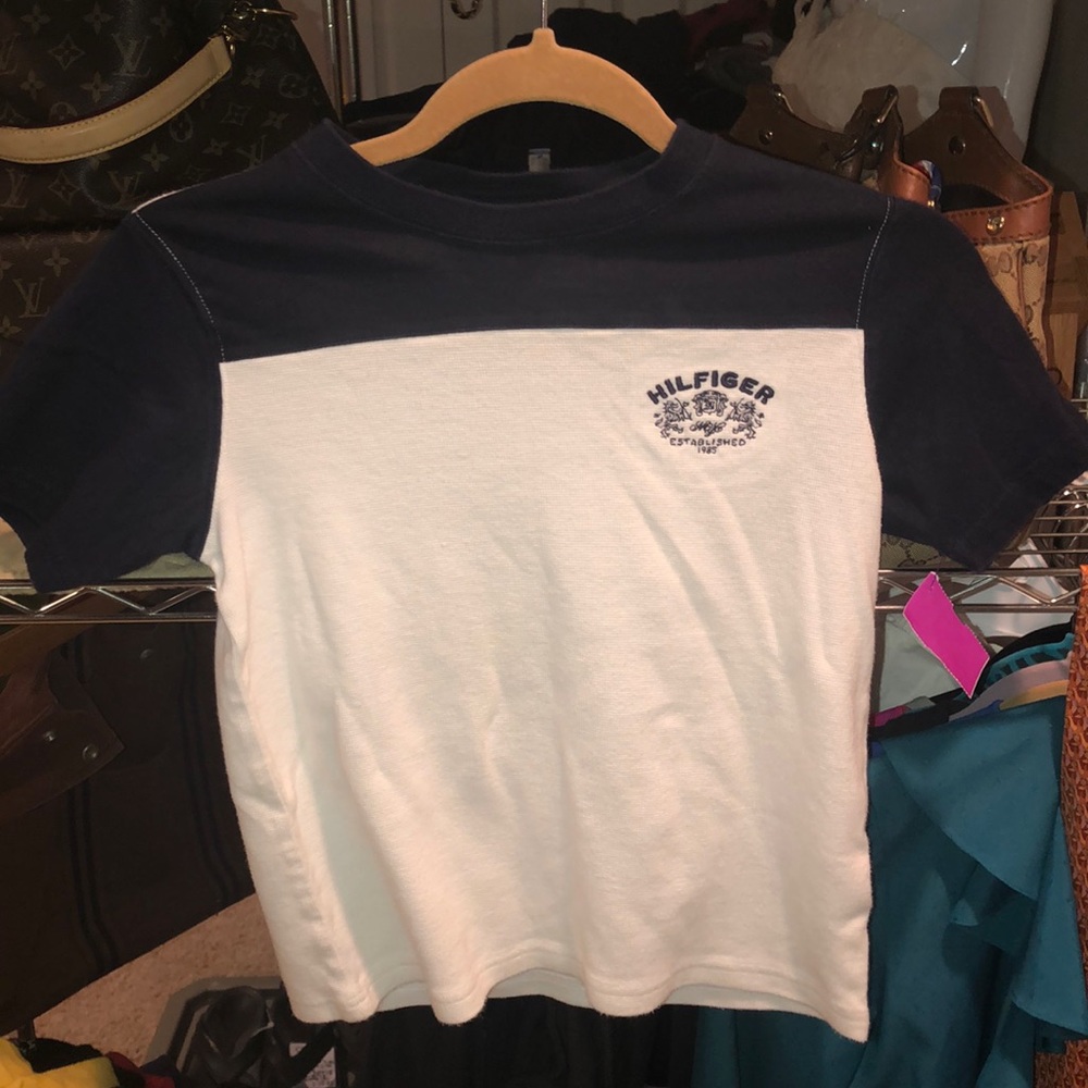 Tommy Hilfiger boys tee size 7